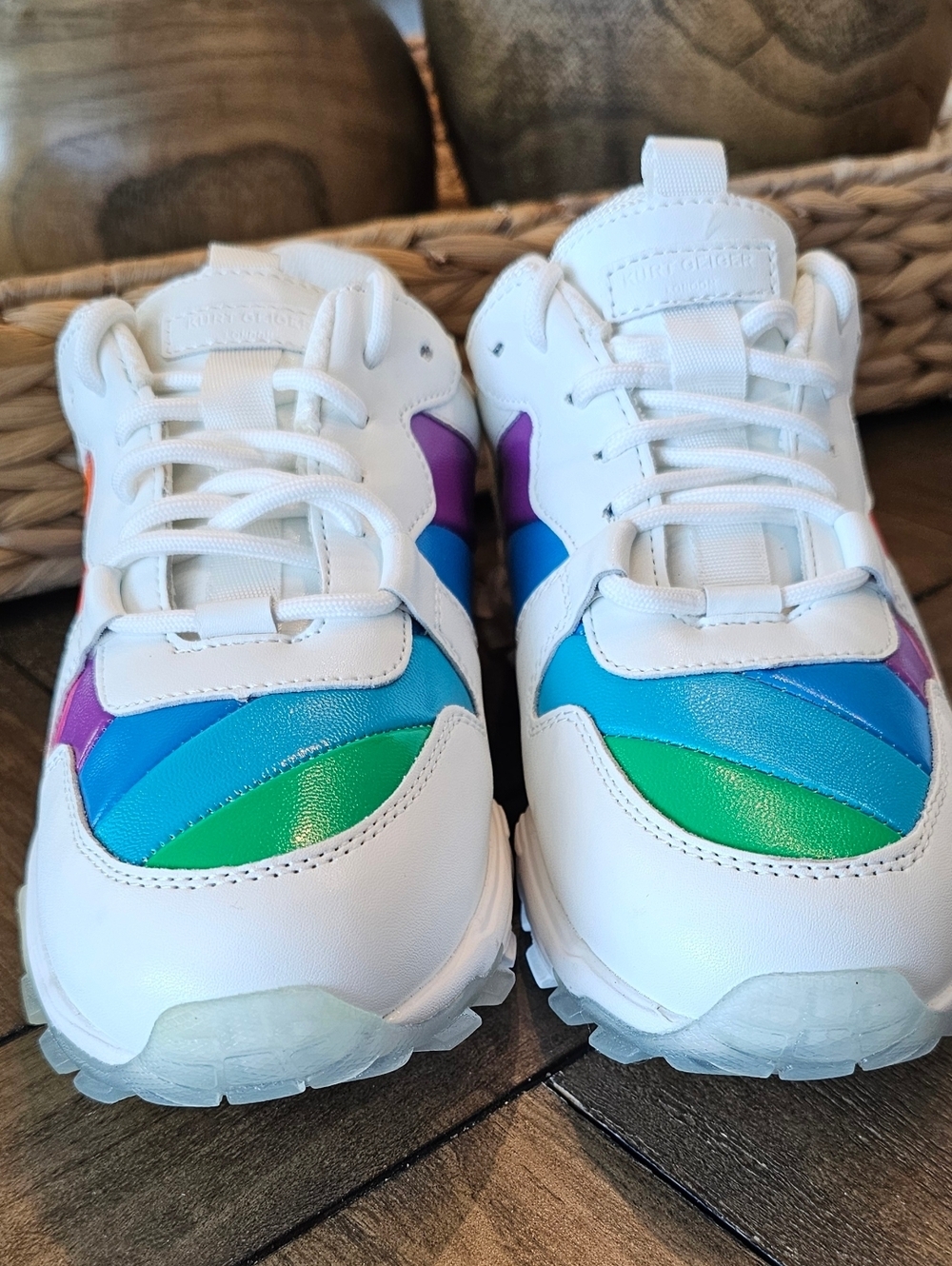 Kurt Geiger White Leather Kids Sneakers/Shoes Colorful Girl's Sz 6 Womens Sz 7 - Picture 2 of 11